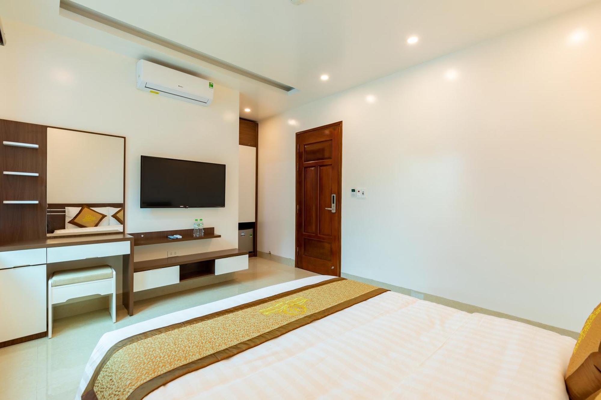 Tung Quang Hotel Dong Khe Sau Exterior photo