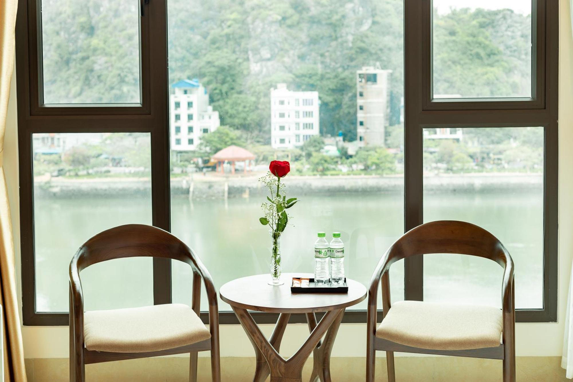 Tung Quang Hotel Dong Khe Sau Exterior photo